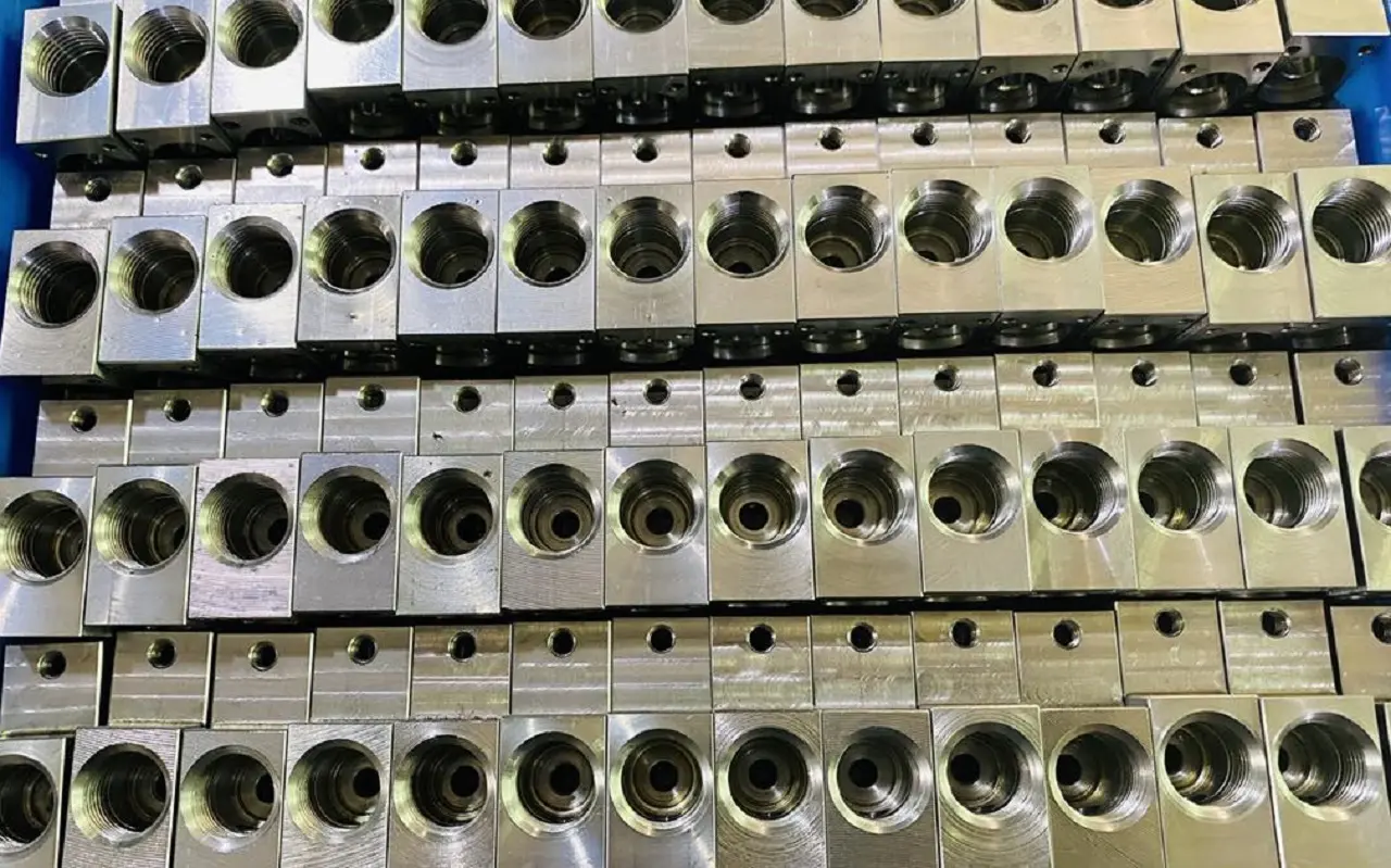 precision machining cnc parts